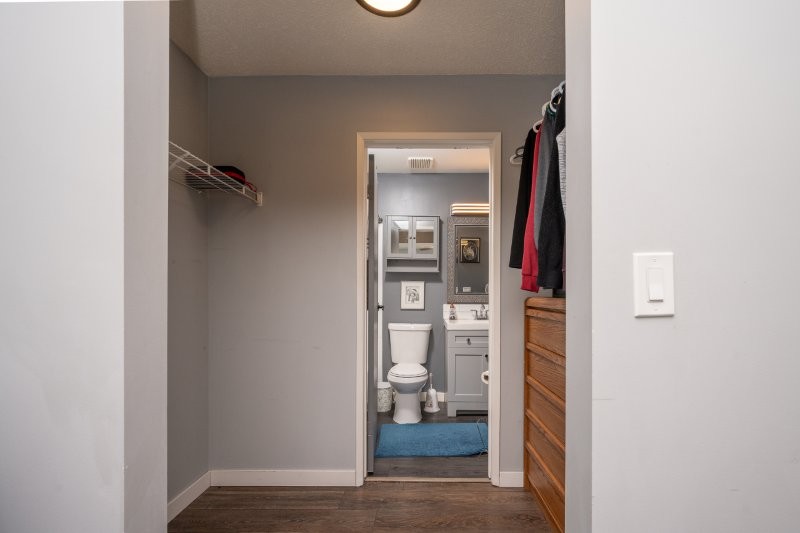 406, 11 Dover Point SE, Calgary, 2 Bedrooms Bedrooms, 0 ,2 BathroomsBathrooms,Condos/Townhouses,For Rent,Point of View,406, 11 Dover Point SE,0,3402