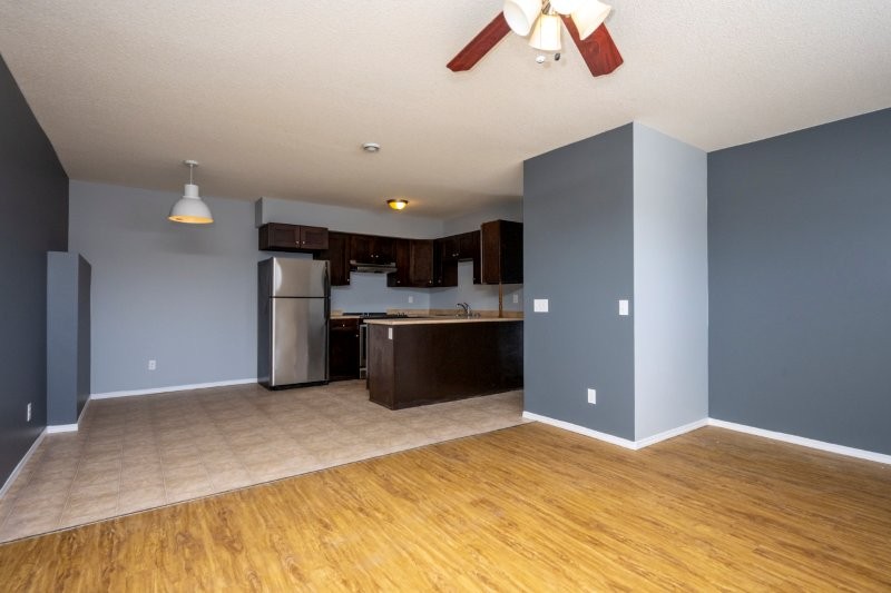 103, 605 19 Avenue SE, Town of High River, 1.5 Bedrooms Bedrooms, 0 ,0,Condos/Townhouses,For Rent,103, 605 19 Avenue SE,0,3405