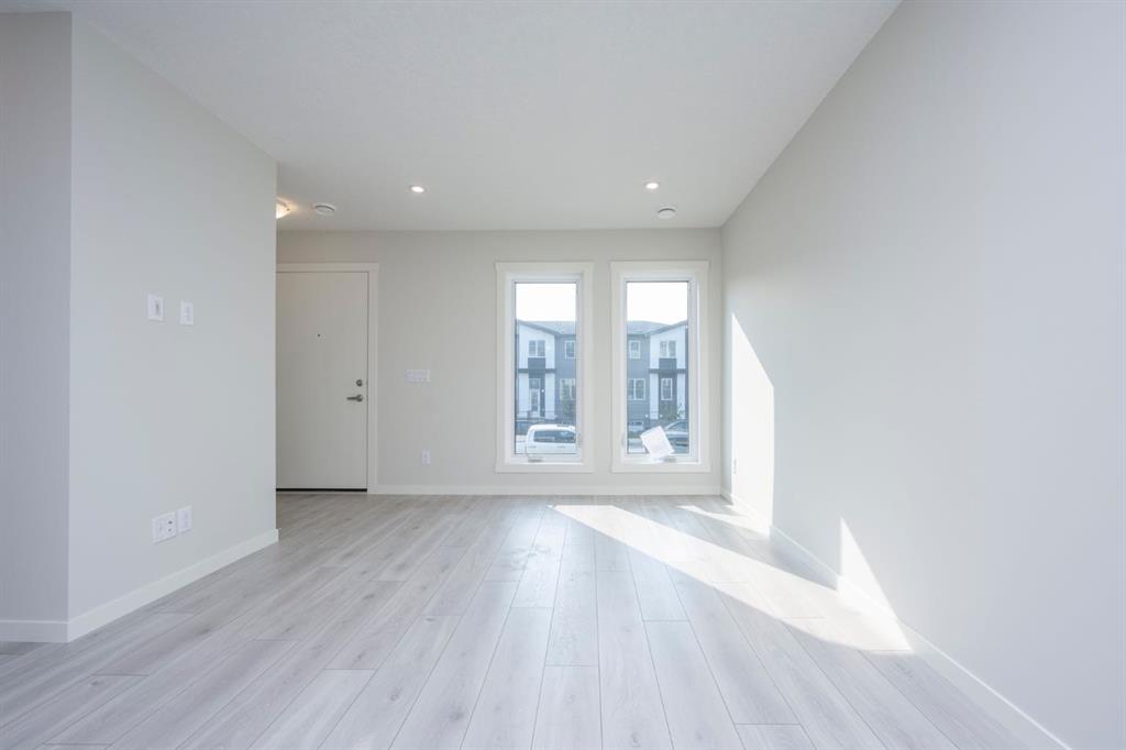 412 Seton Circle SE, Calgary, 2 Bedrooms Bedrooms, 0 ,2 BathroomsBathrooms,Condos/Townhouses,For Sale,0,3408