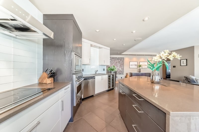 13 Avenue SW 720, Calgary, 3 Bedrooms Bedrooms, 0 ,2 BathroomsBathrooms,Condos/Townhouses,For Rent,The Estate,720,11,3409