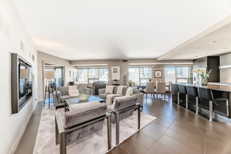 13 Avenue SW 720, Calgary, 3 Bedrooms Bedrooms, 0 ,2 BathroomsBathrooms,Condos/Townhouses,For Rent,The Estate,720,11,3409