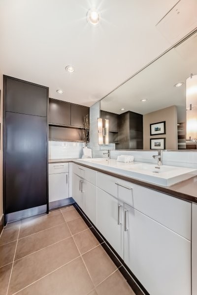 13 Avenue SW 720, Calgary, 3 Bedrooms Bedrooms, 0 ,2 BathroomsBathrooms,Condos/Townhouses,For Rent,The Estate,720,11,3409