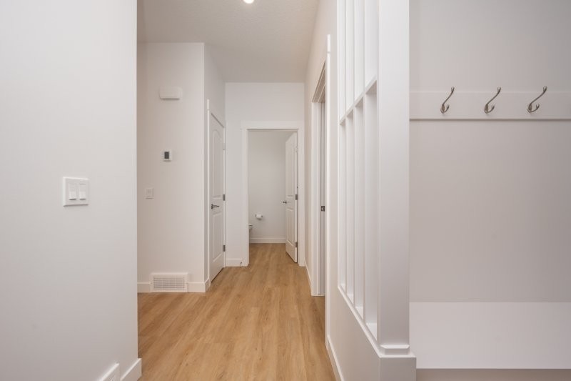 19 Chelsea Port Link, Chestermere, 4 Bedrooms Bedrooms, 0 ,2 BathroomsBathrooms,Houses,For Rent,19 Chelsea Port Link,0,3412