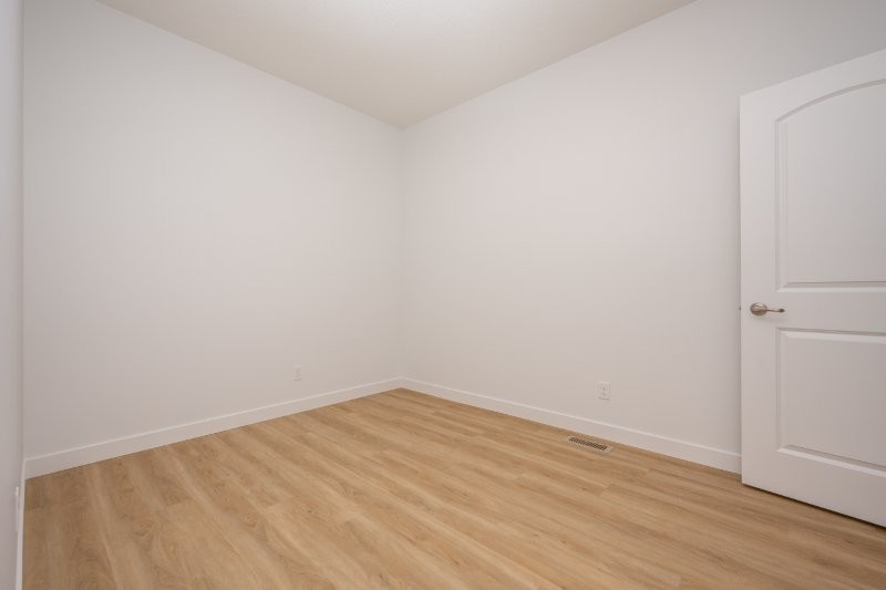 19 Chelsea Port Link, Chestermere, 4 Bedrooms Bedrooms, 0 ,2 BathroomsBathrooms,Houses,For Rent,19 Chelsea Port Link,0,3412