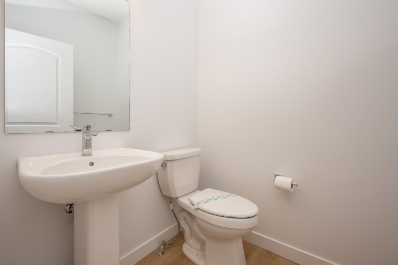 19 Chelsea Port Link, Chestermere, 4 Bedrooms Bedrooms, 0 ,2 BathroomsBathrooms,Houses,For Rent,19 Chelsea Port Link,0,3412