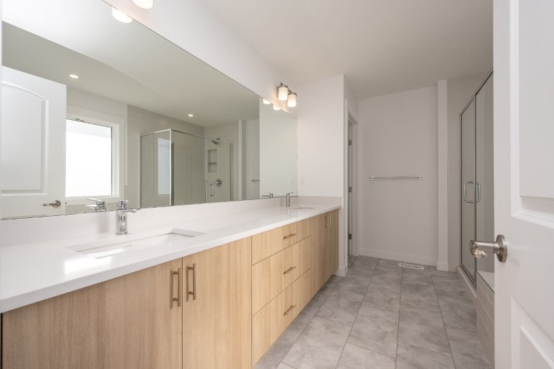 19 Chelsea Port Link, Chestermere, 4 Bedrooms Bedrooms, 0 ,2 BathroomsBathrooms,Houses,For Rent,19 Chelsea Port Link,0,3412