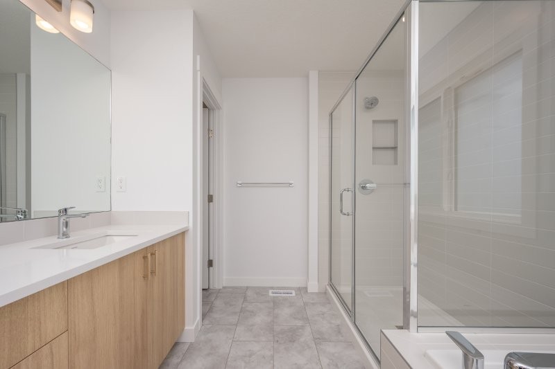 19 Chelsea Port Link, Chestermere, 4 Bedrooms Bedrooms, 0 ,2 BathroomsBathrooms,Houses,For Rent,19 Chelsea Port Link,0,3412