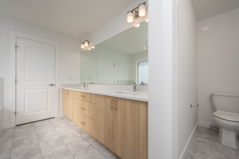 19 Chelsea Port Link, Chestermere, 4 Bedrooms Bedrooms, 0 ,2 BathroomsBathrooms,Houses,For Rent,19 Chelsea Port Link,0,3412