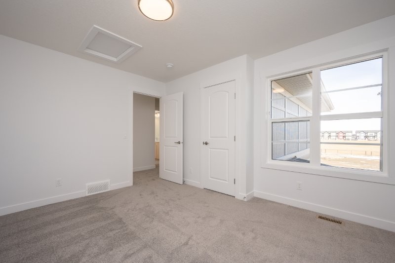 19 Chelsea Port Link, Chestermere, 4 Bedrooms Bedrooms, 0 ,2 BathroomsBathrooms,Houses,For Rent,19 Chelsea Port Link,0,3412