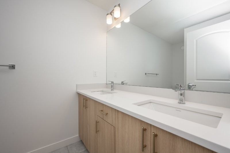 19 Chelsea Port Link, Chestermere, 4 Bedrooms Bedrooms, 0 ,2 BathroomsBathrooms,Houses,For Rent,19 Chelsea Port Link,0,3412