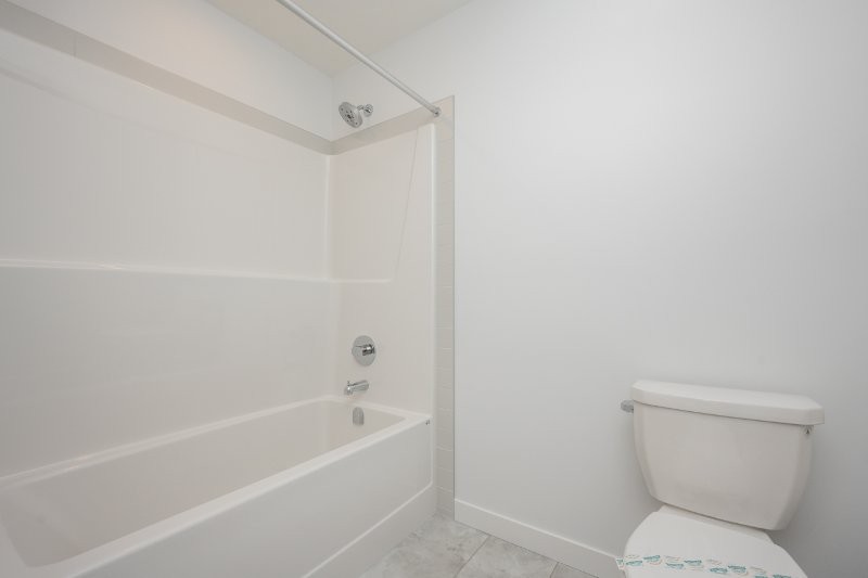 19 Chelsea Port Link, Chestermere, 4 Bedrooms Bedrooms, 0 ,2 BathroomsBathrooms,Houses,For Rent,19 Chelsea Port Link,0,3412