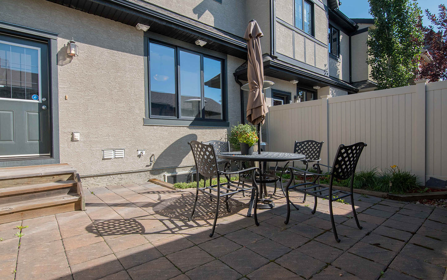 9 Lewis Mackenzie Place SW, Calgary, 3 Bedrooms Bedrooms, ,3.5 BathroomsBathrooms,Condos/Townhouses,For Rent,GARRISON GREEN,9 Lewis Mackenzie Place SW,1031