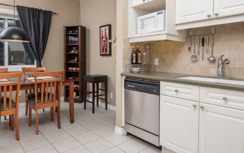 1, 536 56 Ave SW, Calgary, 2 Bedrooms Bedrooms, 0 ,1 BathroomBathrooms,Houses,For Rent,WINDSOR PARK,1, 536 56 Ave SW,0,1496