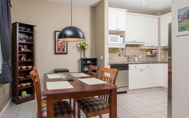 1, 536 56 Ave SW, Calgary, 2 Bedrooms Bedrooms, 0 ,1 BathroomBathrooms,Houses,For Rent,WINDSOR PARK,1, 536 56 Ave SW,0,1496