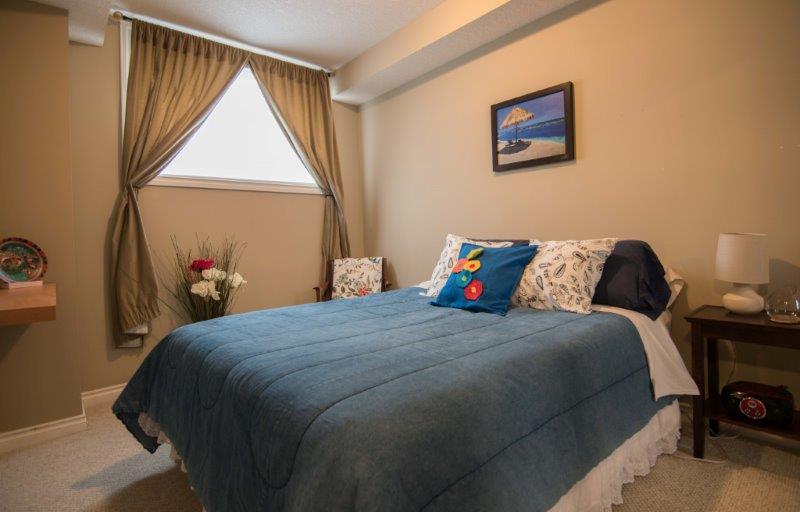 1, 536 56 Ave SW, Calgary, 2 Bedrooms Bedrooms, 0 ,1 BathroomBathrooms,Houses,For Rent,WINDSOR PARK,1, 536 56 Ave SW,0,1496