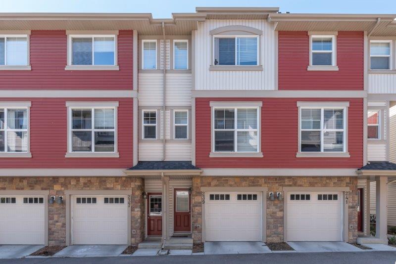 Condos/Townhouses For Rent 239 New Brighton Row Southeast, T2Z 0S5