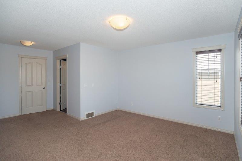 243 Silverado Plains Close SW, 3 Bedrooms Bedrooms, 0 ,2.5 BathroomsBathrooms,Houses,Rented,243 Silverado Plains Close SW,0,1645