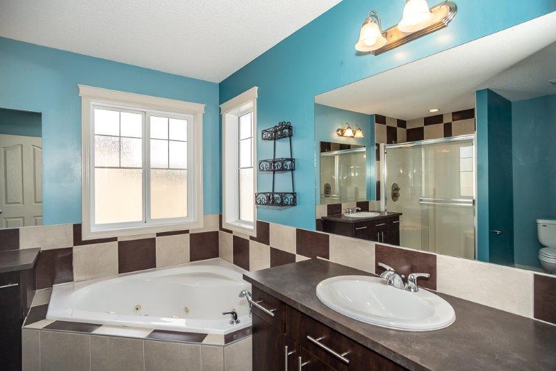 243 Silverado Plains Close SW, 3 Bedrooms Bedrooms, 0 ,2.5 BathroomsBathrooms,Houses,Rented,243 Silverado Plains Close SW,0,1645