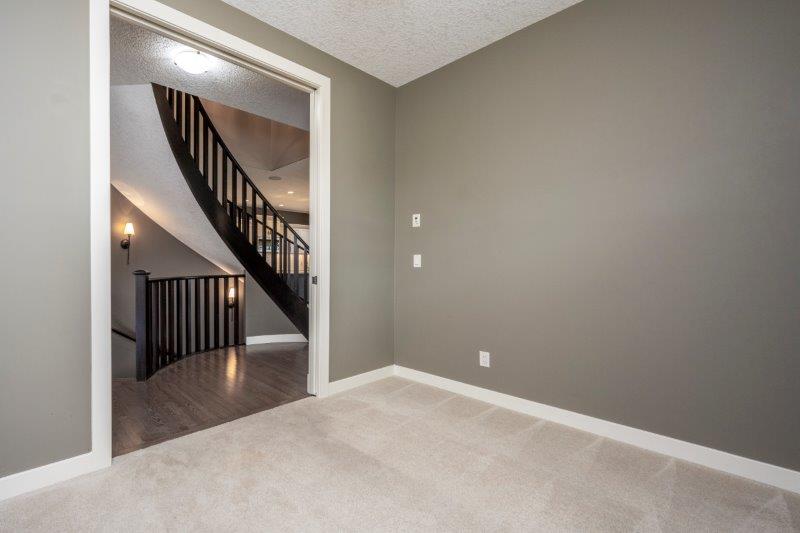 75 Auburn Sound Manor SE, Calgary, 4 Bedrooms Bedrooms, 0 ,2.5 BathroomsBathrooms,Houses,Rented,75 Auburn Sound Manor SE,0,1065
