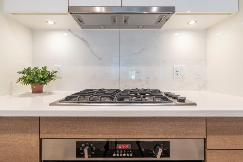 101, 108 2 ST SW, Calgary, 1.5 Bedrooms Bedrooms, ,1 BathroomBathrooms,Condos/Townhouses,For Rent,Waterfront Parkside West,101, 108 2 ST SW,1724