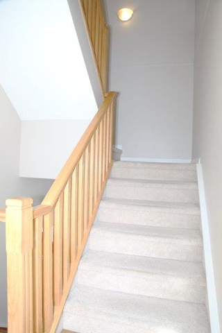 17 Kingsland Villas SW, Calgary, 3 Bedrooms Bedrooms, ,2.5 BathroomsBathrooms,Condos/Townhouses,Rented,Kingsland Villas,17 Kingsland Villas SW,1746