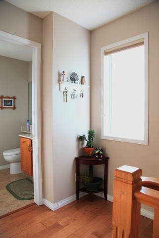 17 Kingsland Villas SW, Calgary, 3 Bedrooms Bedrooms, ,2.5 BathroomsBathrooms,Condos/Townhouses,Rented,Kingsland Villas,17 Kingsland Villas SW,1746