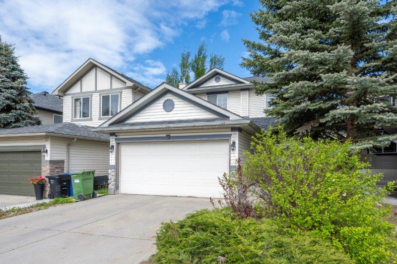 15 Panatella Lane NW, Calgary, 4.5 Bedrooms Bedrooms, ,3 BathroomsBathrooms,Houses,For Rent,15 Panatella Lane NW,1757