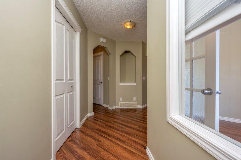 15 Panatella Lane NW, Calgary, 4.5 Bedrooms Bedrooms, ,3 BathroomsBathrooms,Houses,For Rent,15 Panatella Lane NW,1757
