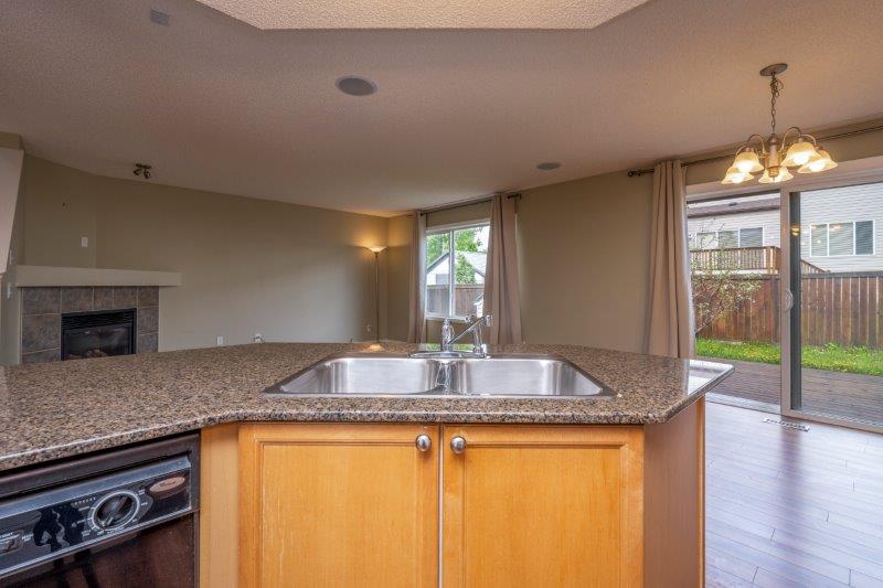 15 Panatella Lane NW, Calgary, 4.5 Bedrooms Bedrooms, ,3 BathroomsBathrooms,Houses,For Rent,15 Panatella Lane NW,1757