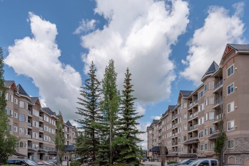 117, 20 Discovery Ridge Cl SW, Calgary, 2 Bedrooms Bedrooms, 0 ,1 BathroomBathrooms,Condos/Townhouses,For Rent,The Wedgewoods,117, 20 Discovery Ridge Cl SW,0,1798