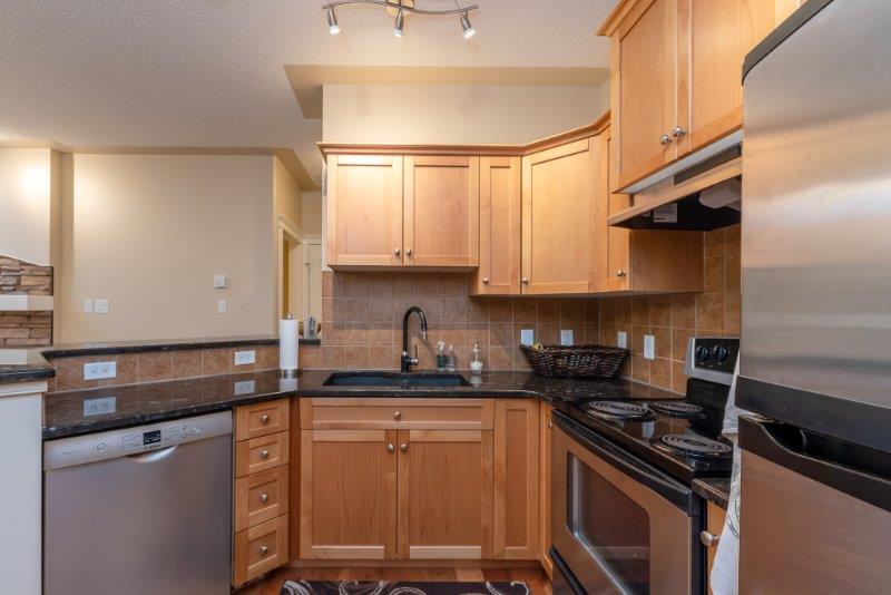 117, 20 Discovery Ridge Cl SW, Calgary, 2 Bedrooms Bedrooms, 0 ,1 BathroomBathrooms,Condos/Townhouses,For Rent,The Wedgewoods,117, 20 Discovery Ridge Cl SW,0,1798