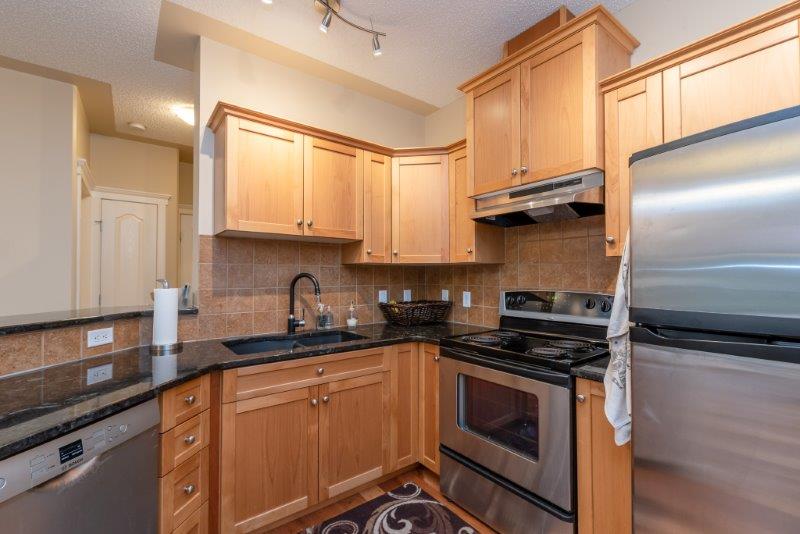 117, 20 Discovery Ridge Cl SW, Calgary, 2 Bedrooms Bedrooms, 0 ,1 BathroomBathrooms,Condos/Townhouses,For Rent,The Wedgewoods,117, 20 Discovery Ridge Cl SW,0,1798