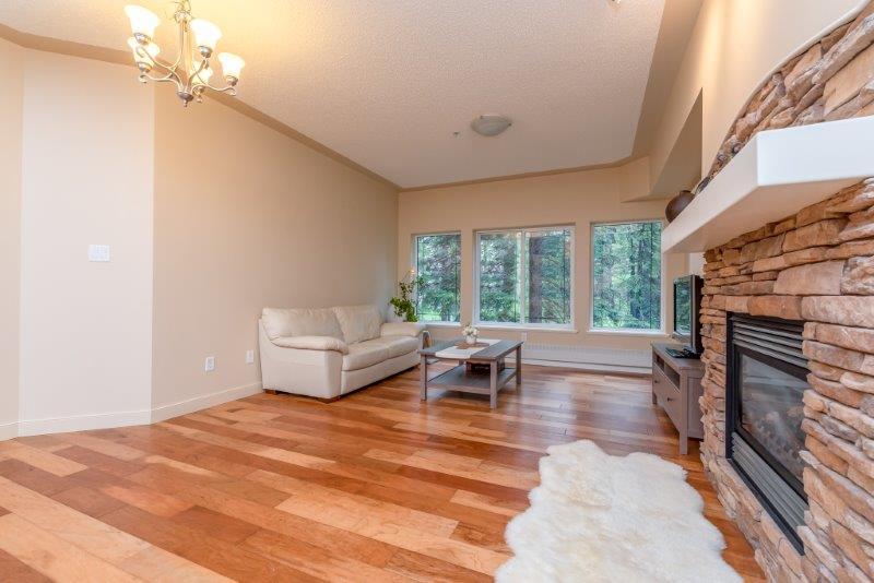 117, 20 Discovery Ridge Cl SW, Calgary, 2 Bedrooms Bedrooms, 0 ,1 BathroomBathrooms,Condos/Townhouses,For Rent,The Wedgewoods,117, 20 Discovery Ridge Cl SW,0,1798