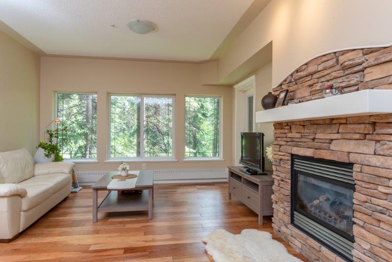 117, 20 Discovery Ridge Cl SW, Calgary, 2 Bedrooms Bedrooms, 0 ,1 BathroomBathrooms,Condos/Townhouses,For Rent,The Wedgewoods,117, 20 Discovery Ridge Cl SW,0,1798