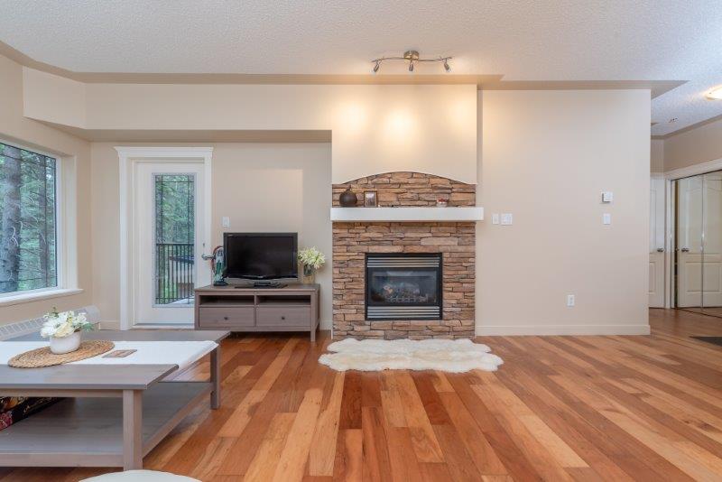 117, 20 Discovery Ridge Cl SW, Calgary, 2 Bedrooms Bedrooms, 0 ,1 BathroomBathrooms,Condos/Townhouses,For Rent,The Wedgewoods,117, 20 Discovery Ridge Cl SW,0,1798