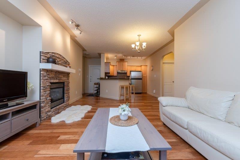 117, 20 Discovery Ridge Cl SW, Calgary, 2 Bedrooms Bedrooms, 0 ,1 BathroomBathrooms,Condos/Townhouses,For Rent,The Wedgewoods,117, 20 Discovery Ridge Cl SW,0,1798