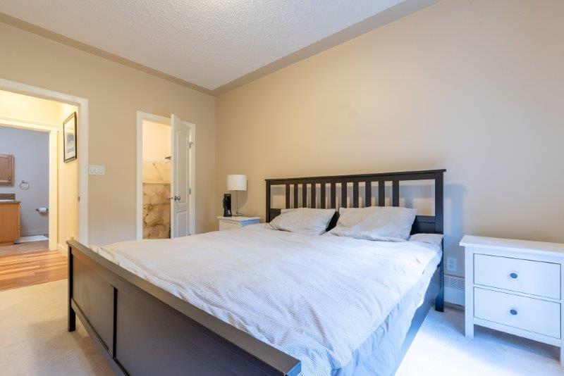 117, 20 Discovery Ridge Cl SW, Calgary, 2 Bedrooms Bedrooms, 0 ,1 BathroomBathrooms,Condos/Townhouses,For Rent,The Wedgewoods,117, 20 Discovery Ridge Cl SW,0,1798