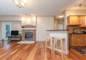 117, 20 Discovery Ridge Cl SW, Calgary, 2 Bedrooms Bedrooms, 0 ,1 BathroomBathrooms,Condos/Townhouses,For Rent,The Wedgewoods,117, 20 Discovery Ridge Cl SW,0,1798