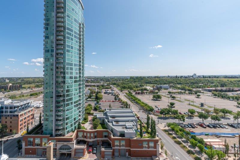 1504, 118 3 St SE, Calgary, 1 Bedroom Bedrooms, ,1 BathroomBathrooms,Condos/Townhouses,Rented,The Guardian South,1504, 118 3 St SE,1852