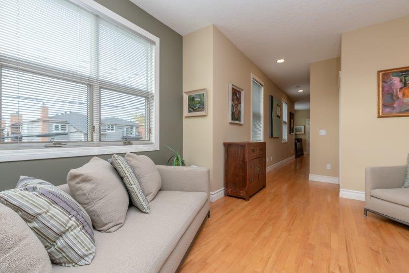 #1, 505 5 St NE, Calgary, 2 Bedrooms Bedrooms, 0 ,2.5 BathroomsBathrooms,Condos/Townhouses,For Rent,#1, 505 5 St NE,0,1862