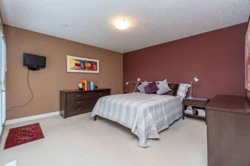 #1, 505 5 St NE, Calgary, 2 Bedrooms Bedrooms, 0 ,2.5 BathroomsBathrooms,Condos/Townhouses,For Rent,#1, 505 5 St NE,0,1862