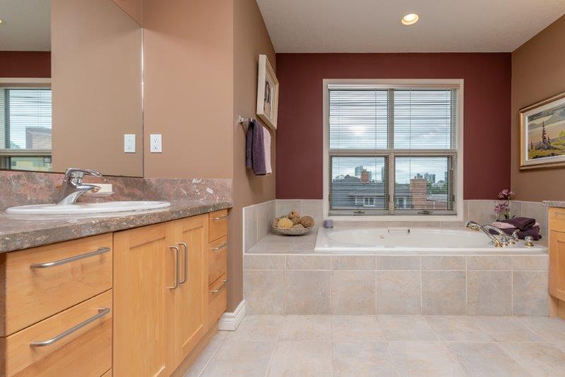 #1, 505 5 St NE, Calgary, 2 Bedrooms Bedrooms, 0 ,2.5 BathroomsBathrooms,Condos/Townhouses,For Rent,#1, 505 5 St NE,0,1862