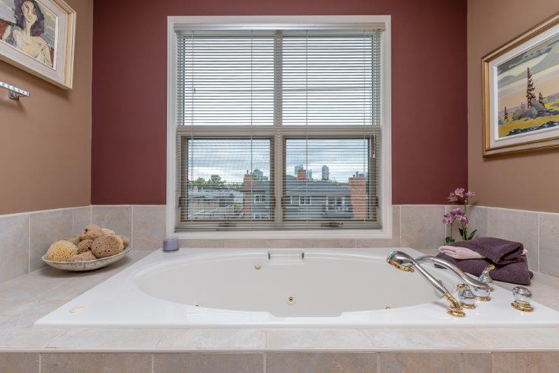 #1, 505 5 St NE, Calgary, 2 Bedrooms Bedrooms, 0 ,2.5 BathroomsBathrooms,Condos/Townhouses,For Rent,#1, 505 5 St NE,0,1862