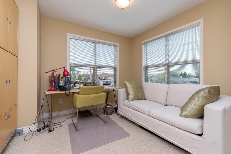 #1, 505 5 St NE, Calgary, 2 Bedrooms Bedrooms, 0 ,2.5 BathroomsBathrooms,Condos/Townhouses,For Rent,#1, 505 5 St NE,0,1862