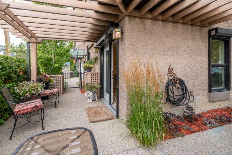 #1, 505 5 St NE, Calgary, 2 Bedrooms Bedrooms, 0 ,2.5 BathroomsBathrooms,Condos/Townhouses,For Rent,#1, 505 5 St NE,0,1862